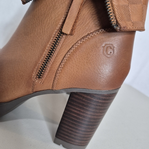 Carmela Collection by Xti Leather Fold-Over Block Heel Boots - Size 9 - Picture 11 of 15